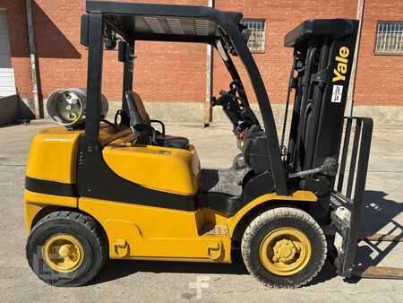 Diesel Forklifts 2017  Yale GLP050MX (1)