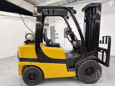 Montacargas diésel 2015  Yale GLP060VX (2)