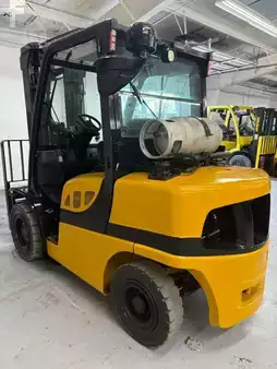Diesel Forklifts 2014  Yale GLP080VX (16)