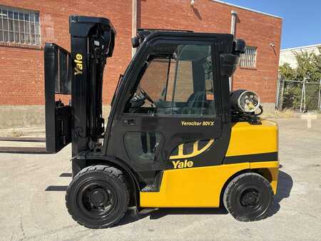 Propane Forklifts 2013  Yale GLP080VX (1)