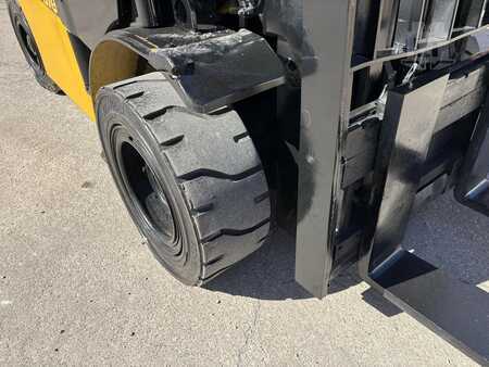 Propane Forklifts 2013  Yale GLP080VX (15)