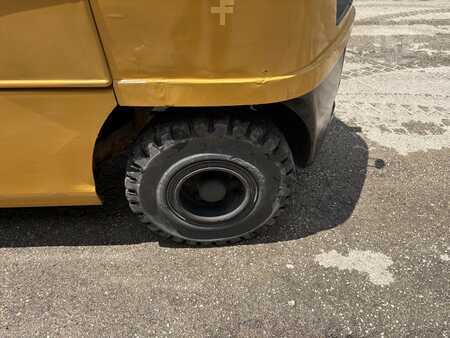 Diesel Forklifts 2015  CAT Lift Trucks GP30N (10)