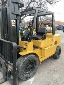 Treibgasstapler - CAT Lift Trucks GP40K (15)
