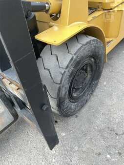 Treibgasstapler - CAT Lift Trucks GP40K (9)