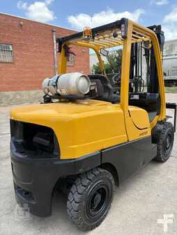 Propane Forklifts 2020  Hyster H100FT (8)