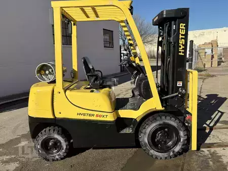 Propane Forklifts 2022  Hyster H50XT (2)