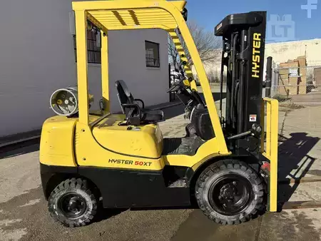 Propane Forklifts 2022  Hyster H50XT (2)