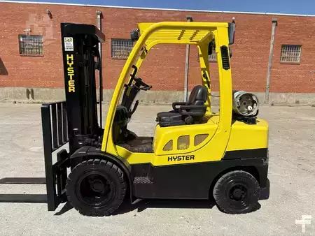 Propane Forklifts 2014  Hyster H60FT (1)