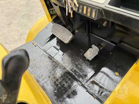 Propane Forklifts 2004  Hyster H65XM (10)
