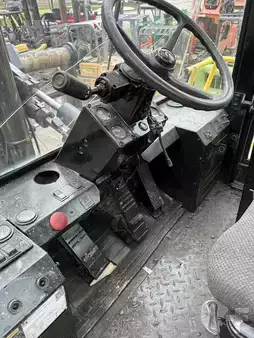 Montacargas diésel 2009  Hyster H700F (9)
