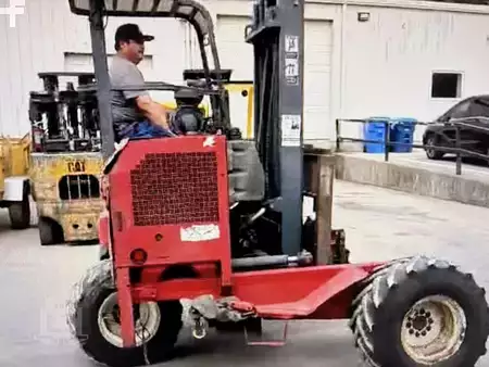 Other 2003  Moffett M5500 (1)