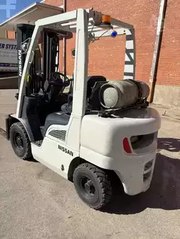 Diesel Forklifts 2016  Nissan MU1F2A25LV (9)