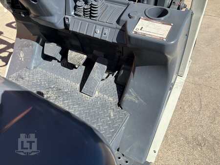 Carretilla elevadora diésel 2016  Nissan MU1F2A25LV (12)