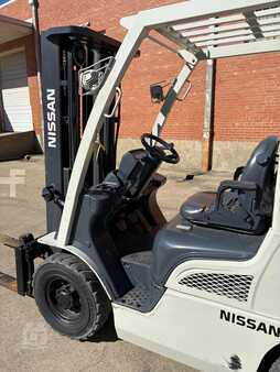 Carretilla elevadora diésel 2016  Nissan MU1F2A25LV (8)