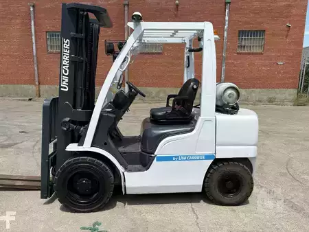 Propane Forklifts 2018  Unicarriers PF60 (1)