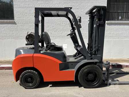 Carretilla elevadora GLP 2021  Tailift PFG30 (1)