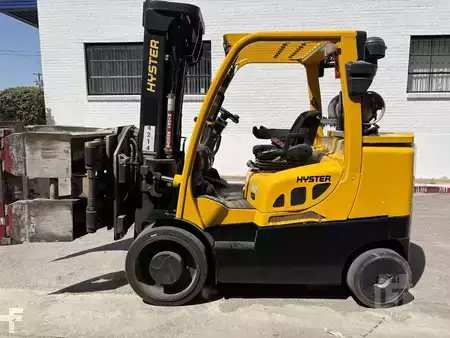 Propane Forklifts 2019  Hyster S135FT (2)