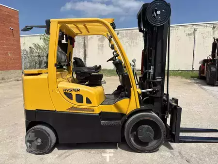 Propane Forklifts 2019  Hyster S135FT (2)