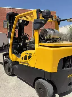 Propane Forklifts 2019  Hyster S135FT (8)