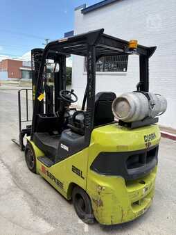 Propane Forklifts 2021  Clark S25CL (12)
