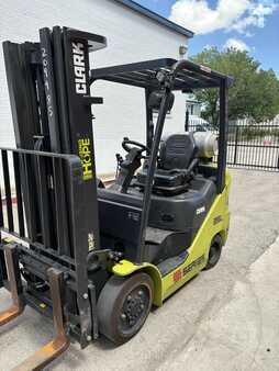 Propane Forklifts 2021  Clark S25CL (8)