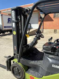 Nestekaasutrukki 2018  Clark S25CL (10)