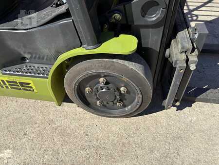 Nestekaasutrukki 2018  Clark S25CL (16)