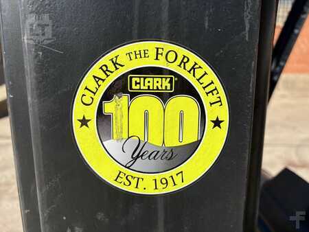 Nestekaasutrukki 2018  Clark S25CL (19)