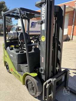 Nestekaasutrukki 2018  Clark S25CL (7)