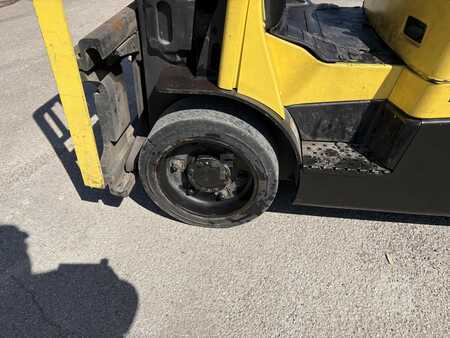 Propane Forklifts 2010  Hyster S60FT (11)