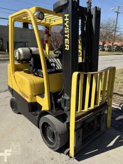 Propane Forklifts 2010  Hyster S60FT (3)
