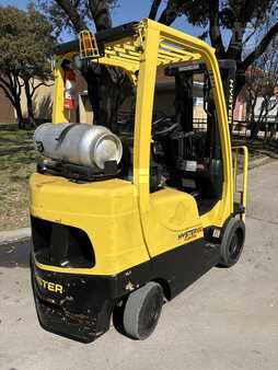 Propane Forklifts 2010  Hyster S60FT (4)