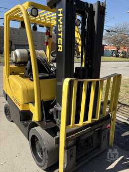 Propane Forklifts 2010  Hyster S60FT (8)