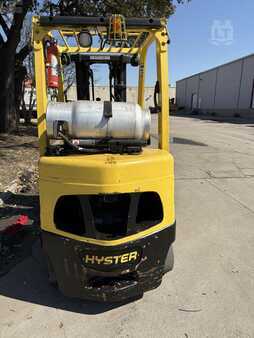 Propane Forklifts 2010  Hyster S60FT (9)