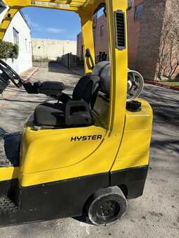 Propane Forklifts 2008  Hyster S70FT (8)