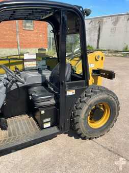 Teleskopstapler-Starr 2019  CAT Lift Trucks TH255C (19)
