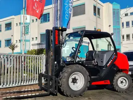 Terénní vysokozdvižný vozík 2021  Manitou MC 25-4 ST5B S1 Buggy (1)