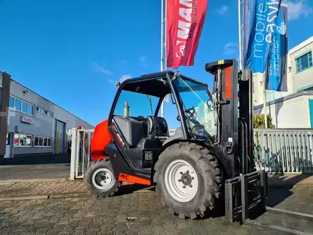 Terénní vysokozdvižný vozík 2021  Manitou MC 25-4 ST5B S1 Buggy (2)