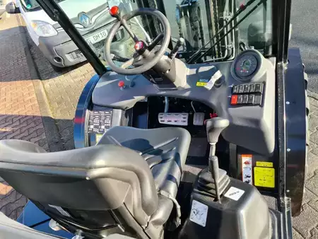 Terénní vysokozdvižný vozík 2021  Manitou MC 25-4 ST5B S1 Buggy (8)