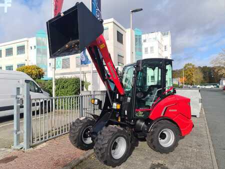 Annet 2023  Manitou MLA 3-25 H Classic (2)