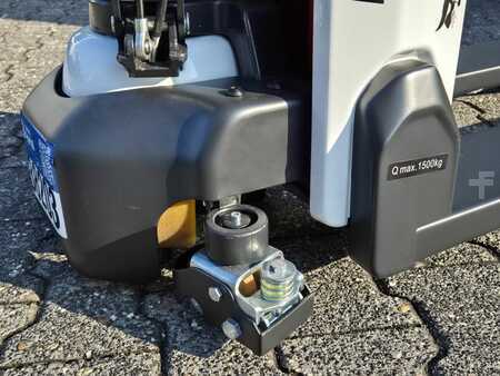 Electric Pallet Trucks 2024  Bobcat LPM15N-7 (6)