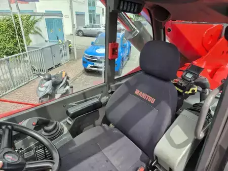 Teleskoptruck rundsving 2017  Manitou MRT 2150 Privilege Tüv S2 (5)