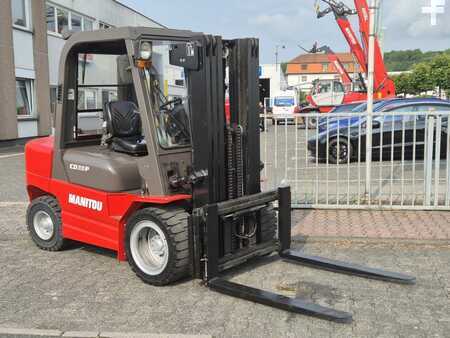 Dieselstapler 2010  Manitou CD 35 P (1)