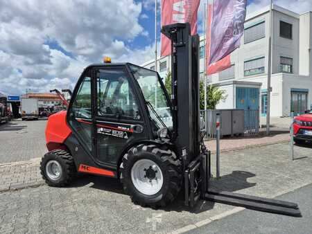 Ruwterreinheftrucks 2020  Manitou MC 30-4 ST3A S1 (1)