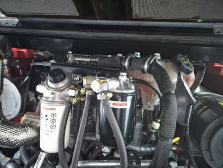 Geländestapler  Manitou MC 25-4 ST5B S1 (7)