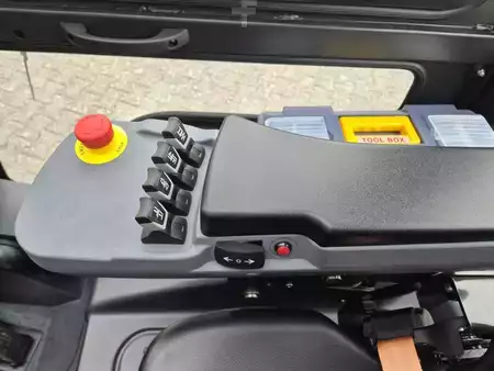 Eléctrica de 4 ruedas 2025  Noblelift FE4P20QC (9)