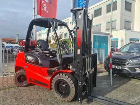 Wózki gazowe 2022  Manitou MI 35 Gas Triplex (1)