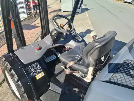 Maastotrukki 2019  Manitou MC 18.4 Stage3B (10)