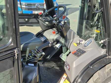 Rough Terrain Forklifts 2025  Manitou MC 30-4 ST5 (8)