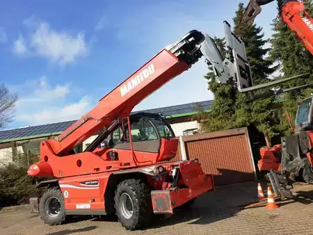Teleskopstapler-Rotor 2019  Manitou MRT 2470+ Privilege AC Klima (1)